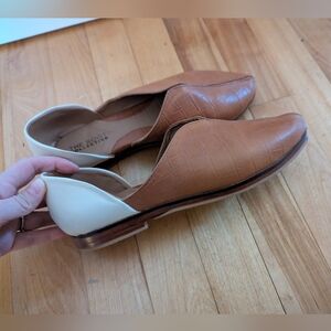 THE ROOT COLLECTIVE $178 Faith Flat in Crocodile Texture Leather Almond Heel